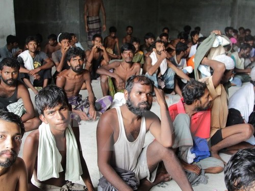 Myanmar: 700 migrants escorted to Rakhine state  - ảnh 1